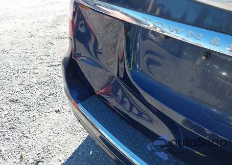 2014 Chrysler Town & Country Touring-L из США, поврежденный, VIN 2C4RC1CG1ER178395